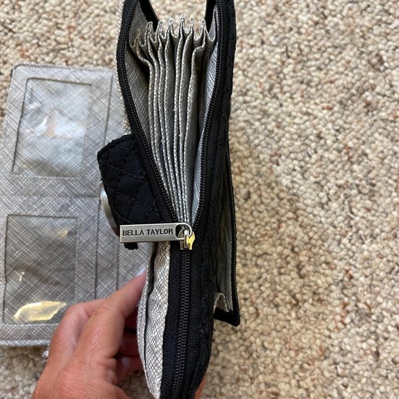 Bella Taylor Black Cash System Wallet - Picture 9 of 9